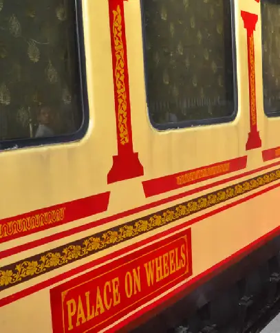 palace-on-wheels-train-tours