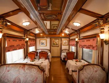 Golden Chariot Luxury Train Tour